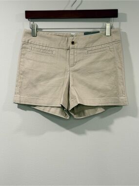 Banana Republic Women’s Light Beige Chino Shorts Size 0